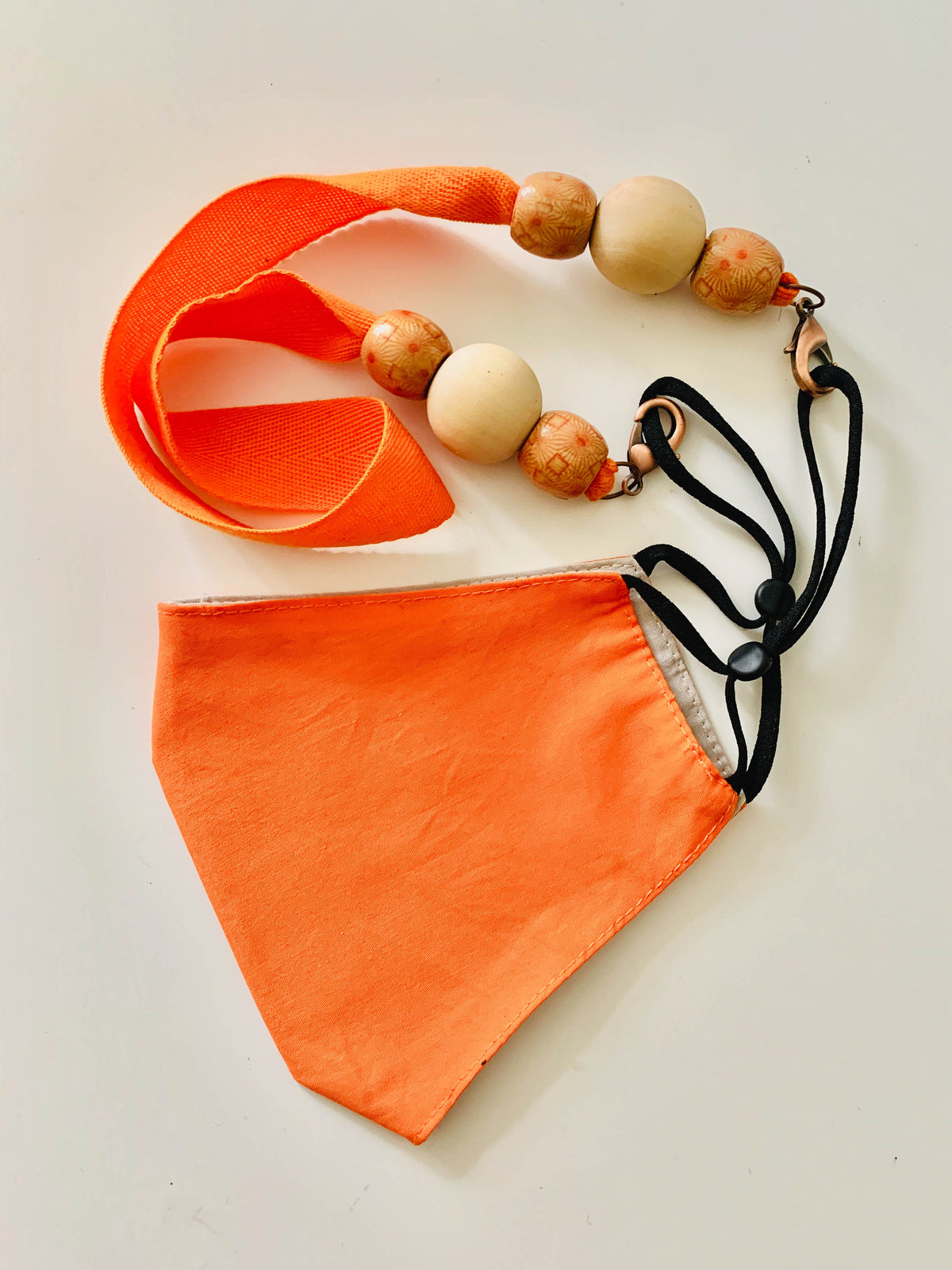 Sunny Point Face Mask Holder Wooden Beads Necklace