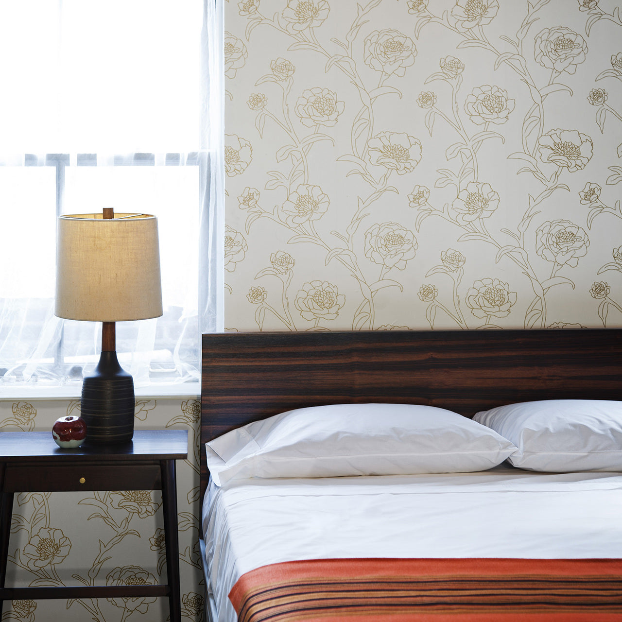 Gold Leaf PE042 Peonies Self-Adhesive Wallpaper