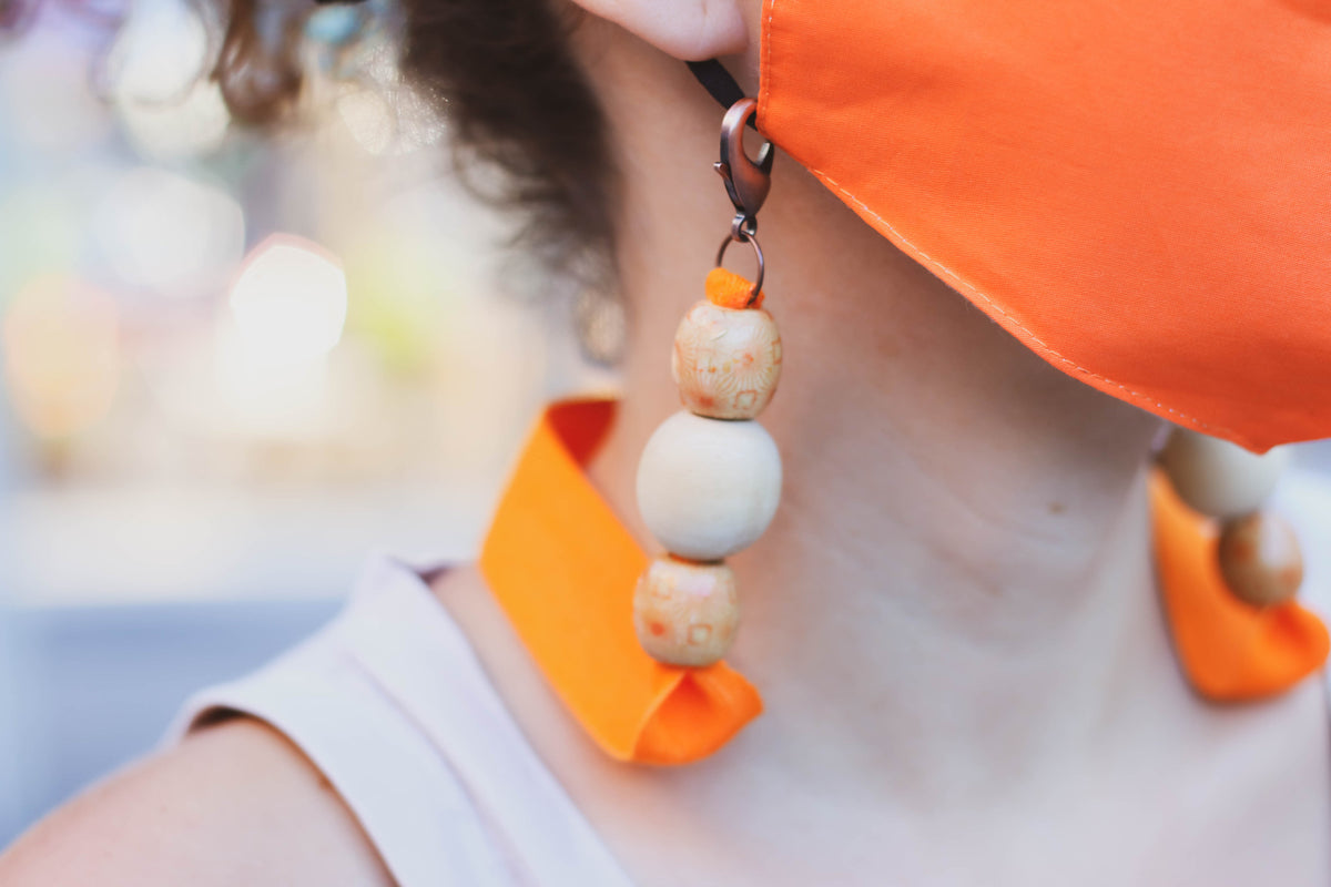 Sunny Point Face Mask Holder Wooden Beads Necklace